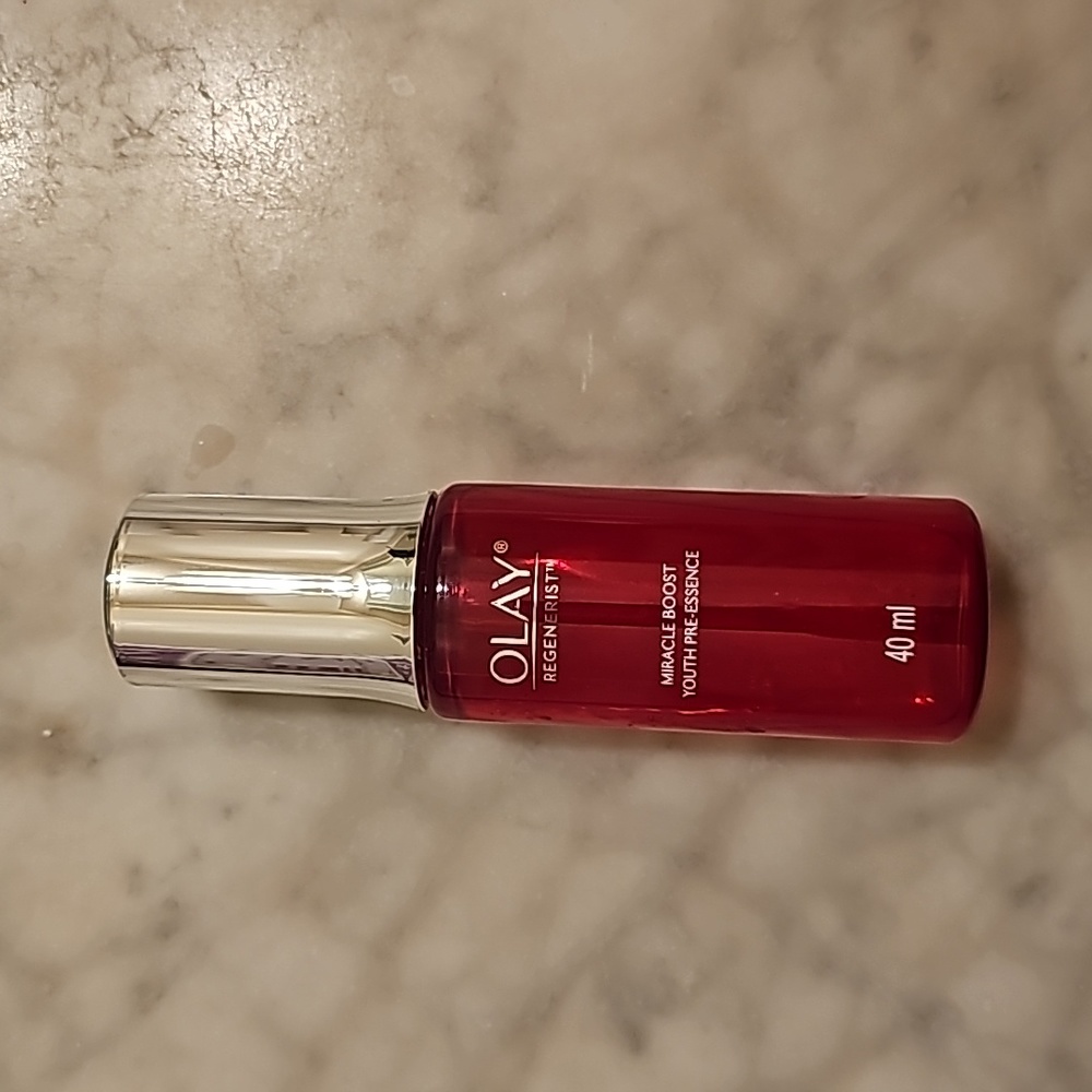 Olay Miracle Boost Youth Pre-Essence
